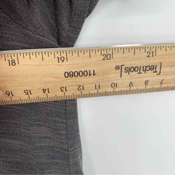 Mod Ref Shirt Women's Essential Short Sleeve V-Neck w/ Back Pleat S - Picture 5 of 10